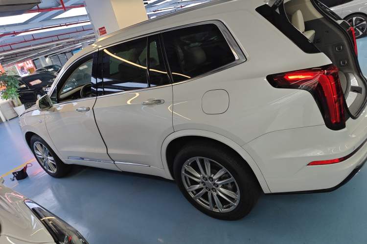 Used Cadillac XT6 2022 2.0T Six-Seater Four-Wheel Drive Luxury Version