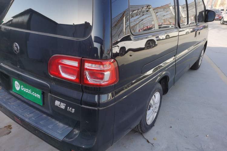 Used FORTHING Lingzhi 2022 M5L 1.6L Utility Model 7 Seats