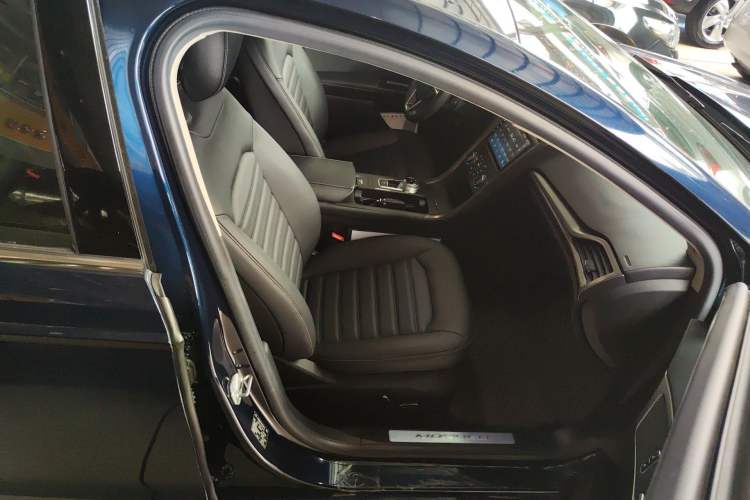 Used Ford Mondeo 2018 EcoBoost 180 Smart Control Fashion Model China VI Standard Right Front Seat