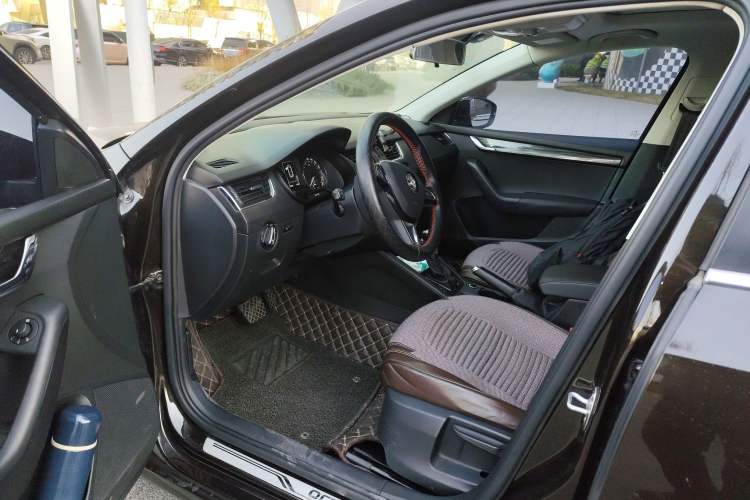 Used Skoda Octavia 2016 1.6L Automatic Smart Drive Edition
