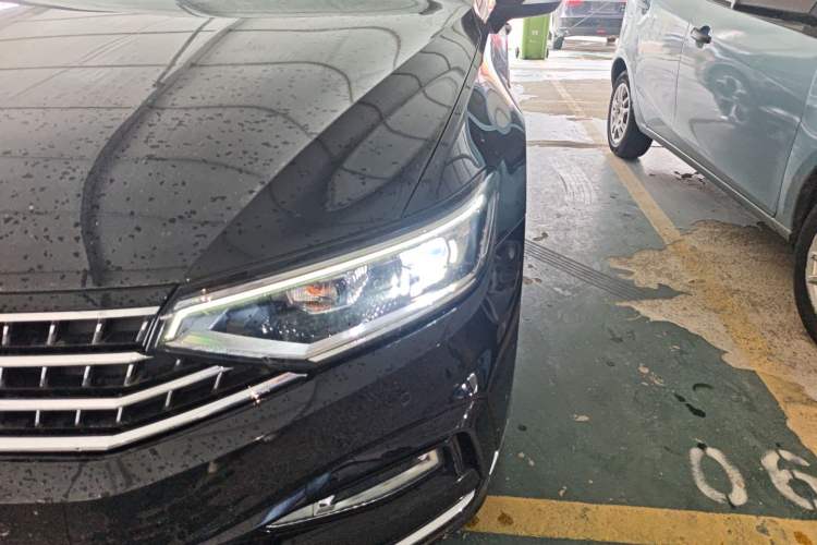 Used Volkswagen Magotan 2023 2 Million Units Commemorative Edition 330TSI DSG Luxury Version