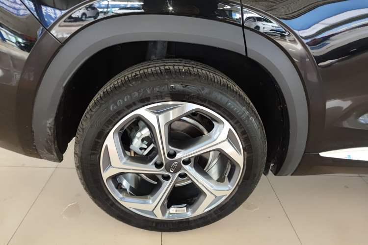 Used Geely Auto Monjaro L 2024 2.0TD High-Power Automatic Two-Wheel Drive Yunqi Version