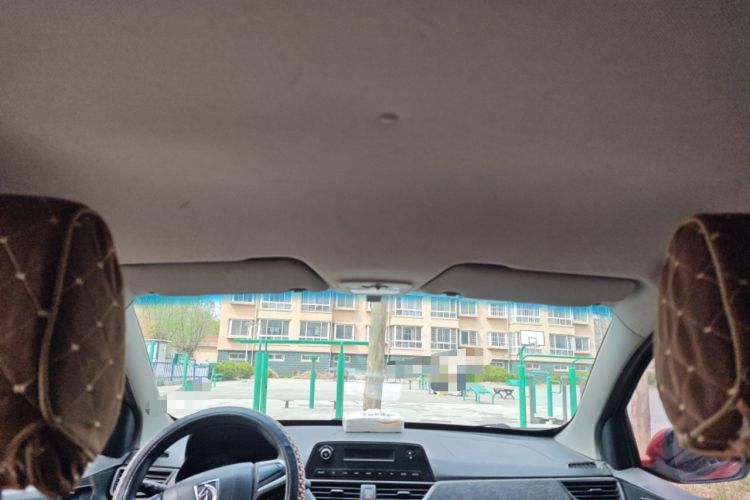 Used Baojun 310 2016 1.2L manual Comfort trim level