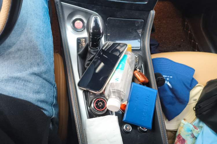 Used Nissan Maxima 2016 2.5L XV Ultimate Edition Gear Lever