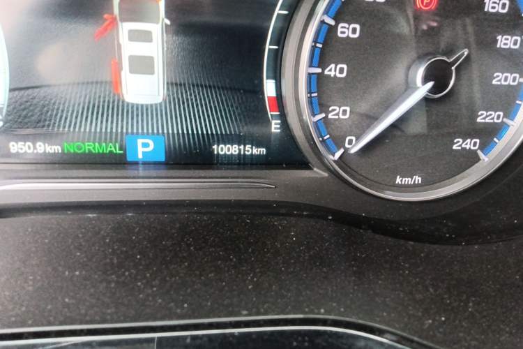 Used GAC Trumpchi M8 2020 390T Deluxe Edition Odometer Close Up