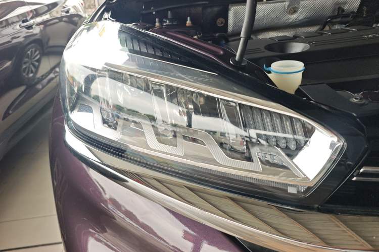 Used Chery Tiggo 8 2019 1.6 TGDI Automatic Elite Model Right Front Headlight