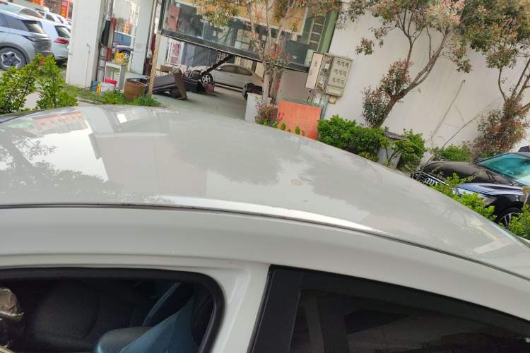 Used Hyundai Elantra (5th Generation / Langdong) 2012 1.6L Automatic Fashion Edition Roof