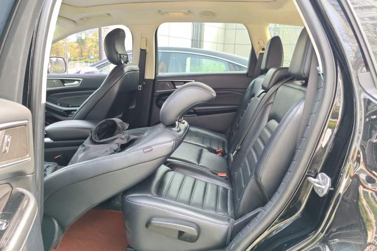 Used Ford Edge 2018 EcoBoost 245 Two-Wheel-Drive Titanium 7-Seater China V Standard Left Rear Seat