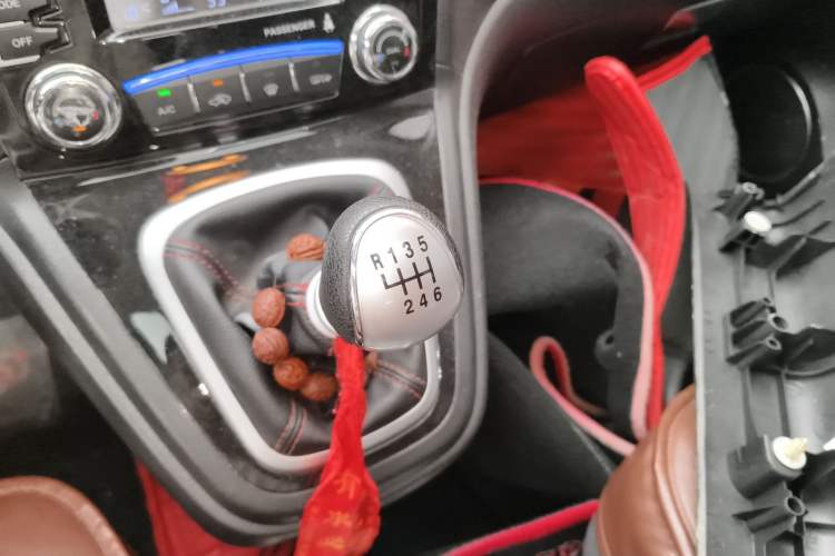 Used Haval H6 2016 Upgraded Model 1.5T Manual Two-Wheel Drive Elite Version