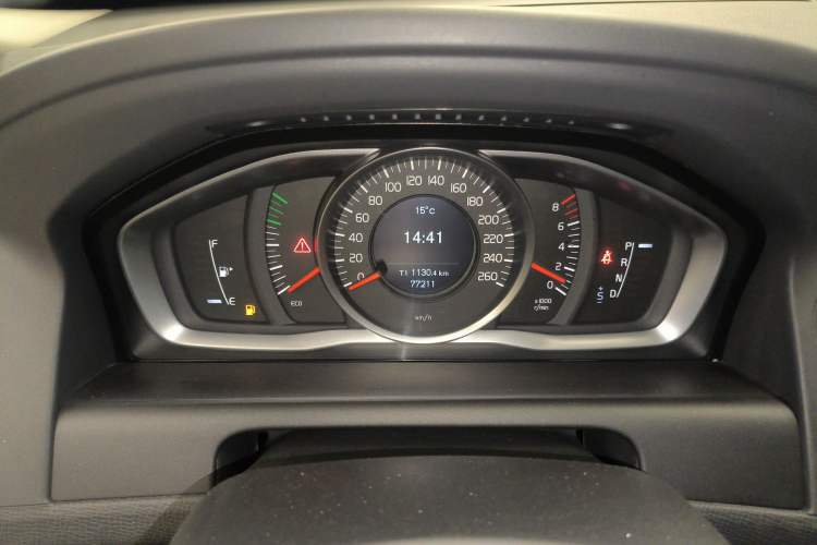 Used Volvo XC60 2015 T5 Smart Upgrade Model Instrument Cluster