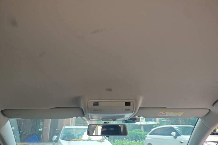 Used Volkswagen Golf 2016 1.6L Automatic Fashion Model Headliner