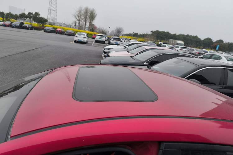 Used Mazda 3 Axela 2016 Sedan 1.5L Automatic Luxury Model