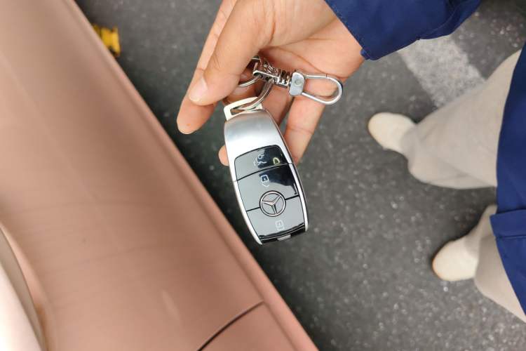Used Mercedes-Benz E-Class 2021 Updated E 260 Fashion Sport Edition Vehicle Key