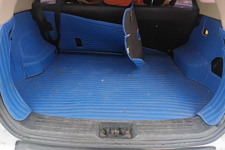 Used Geely Auto Emgrand X7 Sport 2016 2.0L Manual Smart Connect Version
