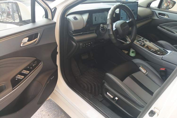 Used AION S Plus 2022 80 Tech Edition
