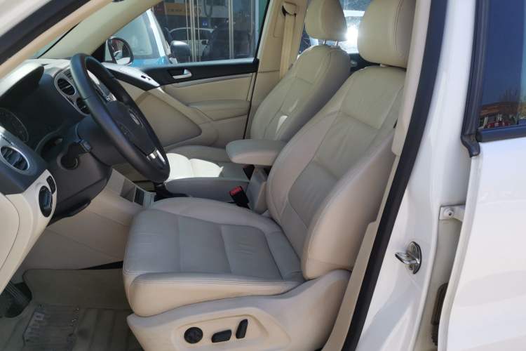 Used Volkswagen Tiguan 2015 1.8TSI Automatic Two-Wheel Drive Comfort Edition Left Front Seat