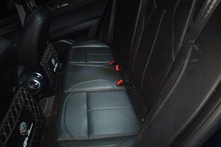 Used Alfa Romeo Stelvio 2017 2.0T 200HP Elite Edition