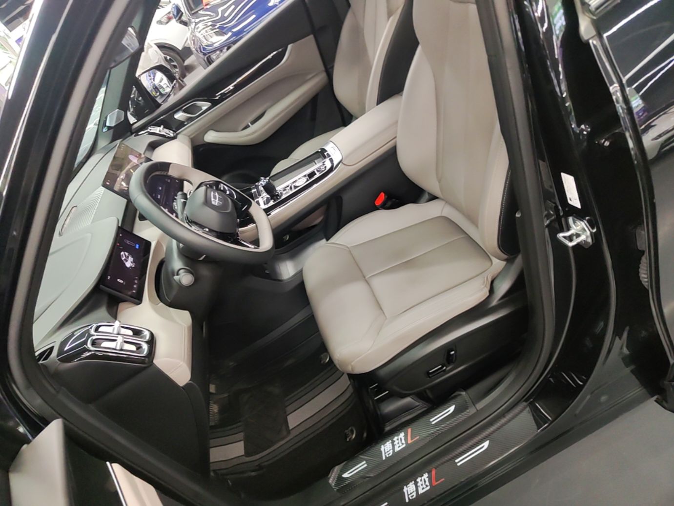 Geely Auto FX11 2025 4th Generation 1.5TD DCT - Shanhe — снимка 17