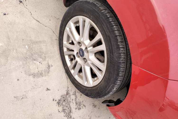 Used Ford Fiesta 2013 Sedan 1.5L Manual Fashion Edition
