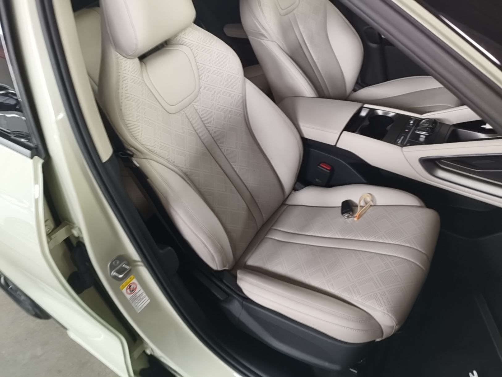 BYD Yuan UP 2024 401KM Leading Edition — снимка 19