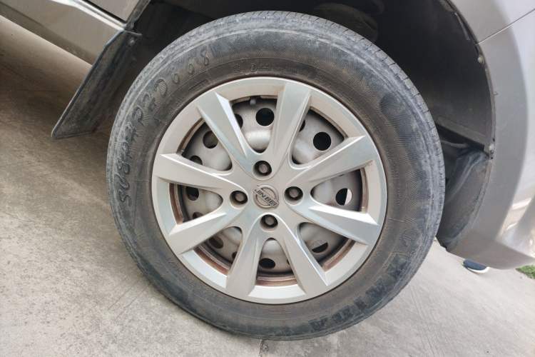 Used Jinbei New Hiace S 2021 1.5L Wealth Van Non-Air-Conditioned Version China VI Standard SWC15M Right Front Wheel Hub