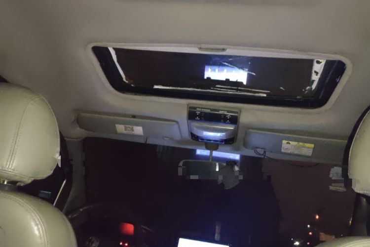 Used FORTHING Lingzhi 2016 M3 1.6L 7-Seater Luxury Model China IV Standard Headliner