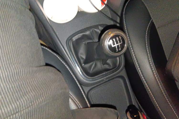 Used Volkswagen Polo 2011 1.6L Manual ZhiShang Edition
