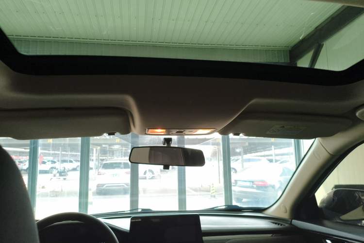 Used CHANGAN Eado DT 2019 1.6L Manual Comfort Model China VI Standard Headliner