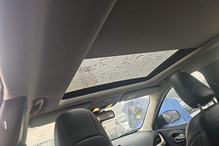 Used Jeep Cherokee 2016 2.4L Professional Smart Version