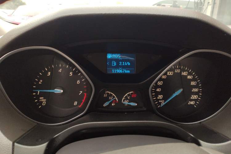 Used Ford Focus 2012 Hatchback 1.6L Automatic Fashion Edition
