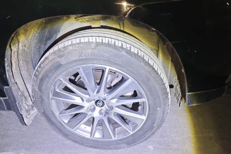 Used Toyota Highlander 2012 2.7L 2WD 5-Seater Elite Edition Right Front Wheel Hub