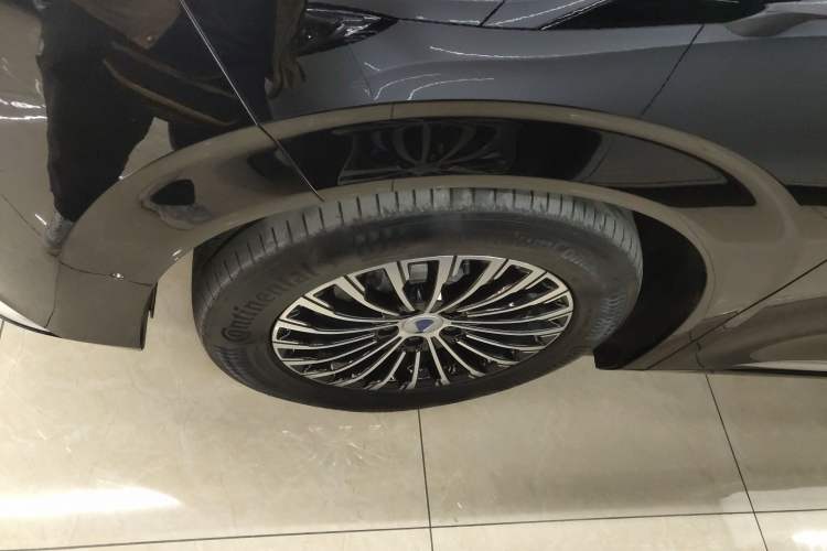 Used Denza D9 2022 DM-i 970 Four-Wheel Drive Flagship Model