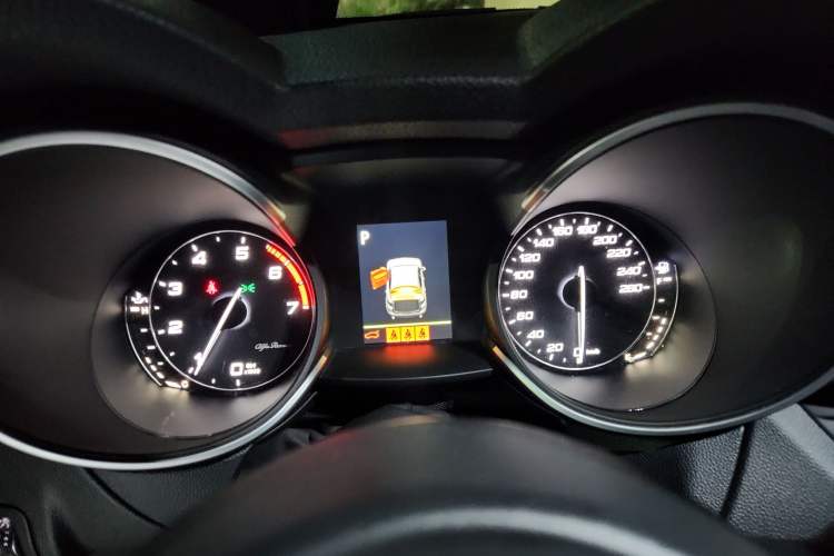 Used Alfa Romeo Stelvio 2017 2.0T 200HP Elite Edition Instrument Cluster