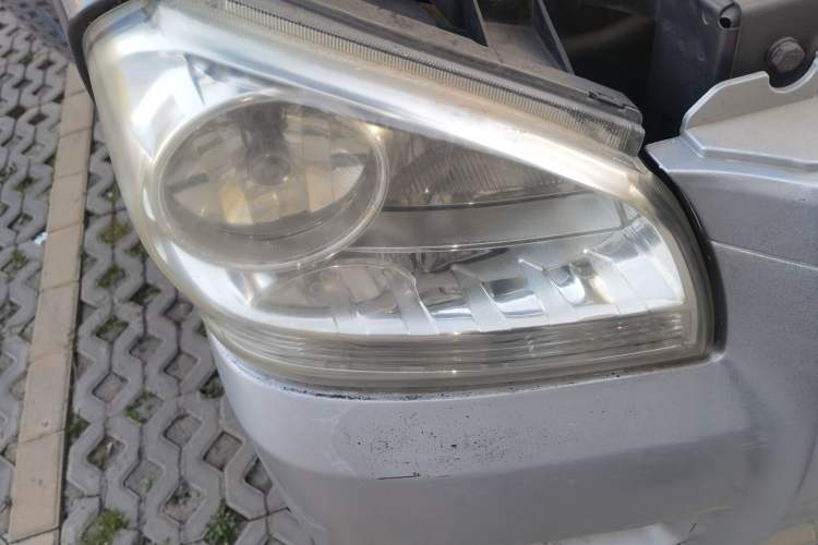 Used BAIC Weiwang 306 2011 1.3L luxury version 8 seats
