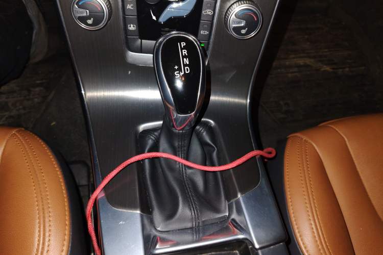 Used Volvo S60 2016 S60L T5 Intelligent Drive Edition Gear Lever