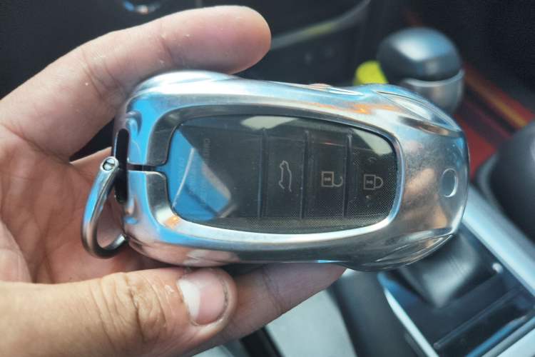 Used Toyota Prado 2018 3.5L Automatic TX-L Vehicle Key