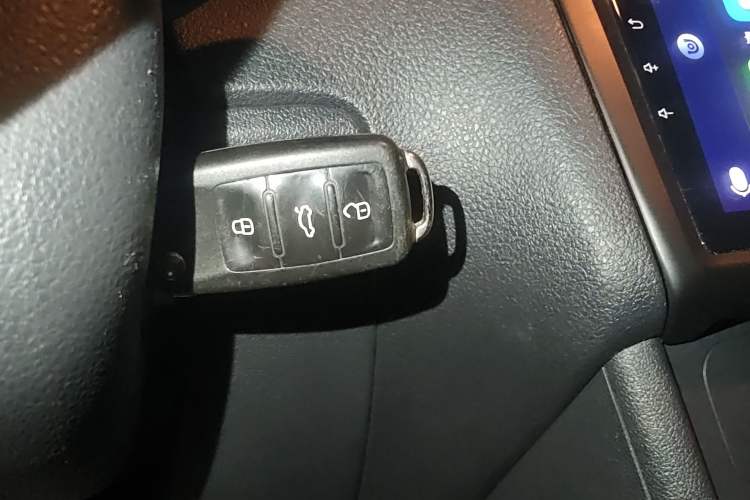 Used Volkswagen Polo 2013 1.4L Automatic Comfort Edition Vehicle Key