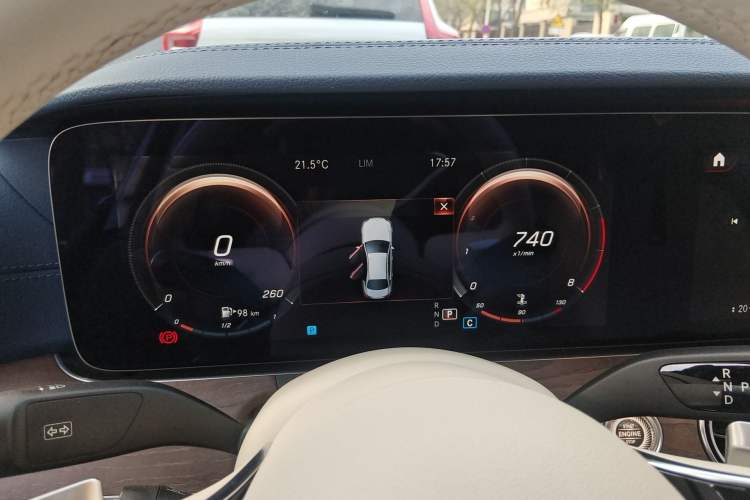 Used Mercedes-Benz E-Class 2021 E 300 L Luxury Model
