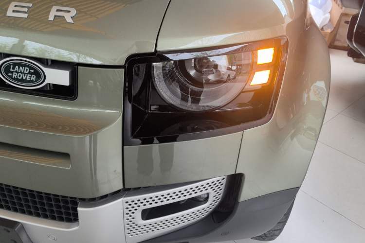 Used Land Rover Defender 2020 110 P400 HSE Left Front Headlight