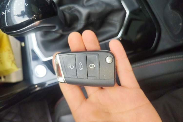 Used Volkswagen Tayron 2020 280TSI Two-Wheel Drive Luxury Connect Edition Vehicle Key