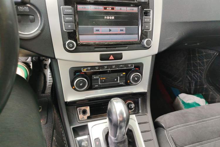 Used Volkswagen FAW-Volkswagen CC 2012 2.0 TSI Prestige Edition Audio And AC Panel