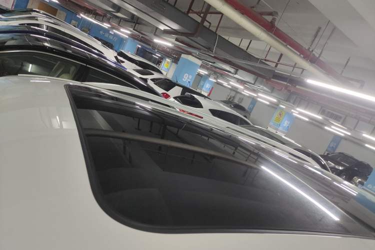 Used Volkswagen Tiguan L 2020 330TSI Automatic Two-Wheel Drive R-Line Flagship Version China VI Standard Roof