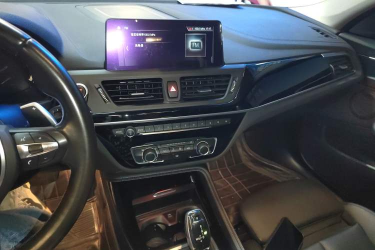 Used BMW 1 Series 2020 125i Leading Model M Sport Package Audio And AC Panel