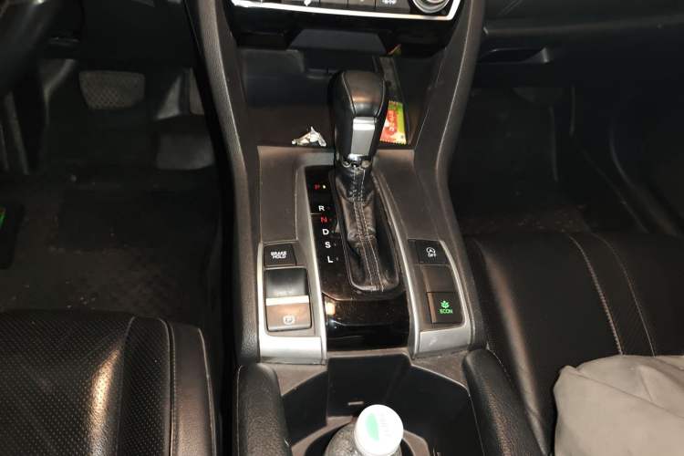 Used Honda Civic 2016 220TURBO CVT Prestige Edition Gear Lever