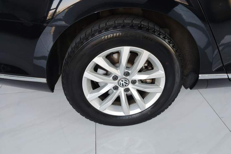 Used Volkswagen Magotan 2017 330TSI DSG Leading Model Exterior 5