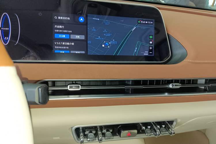 Used ORA Good Cat 2022 Morandi Edition 400km Standard Range Luxury Version Lithium-Ion Battery
