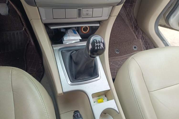 Used Ford Focus 2013 Sedan Classic 1.8L Manual Fashion Edition Gear Lever
