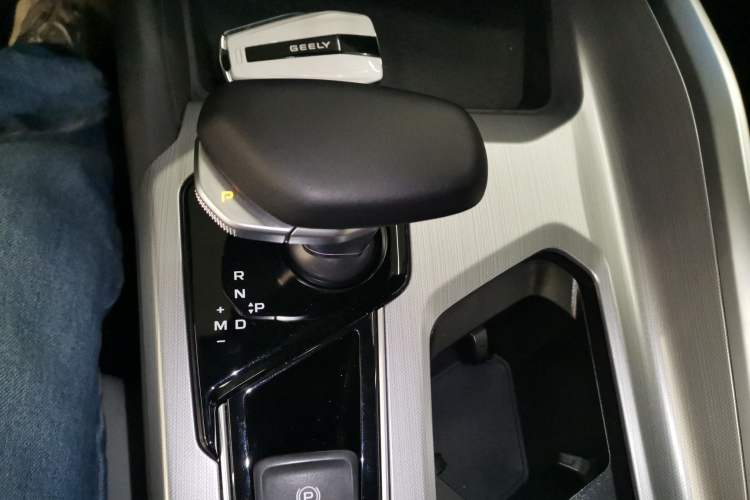 Used Geely Auto Preface 2023 2.0TD Prestige Version Gear Lever