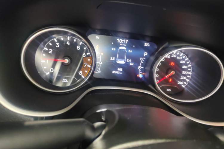 Used Jeep Compass 2017 200T Automatic Family Edition
