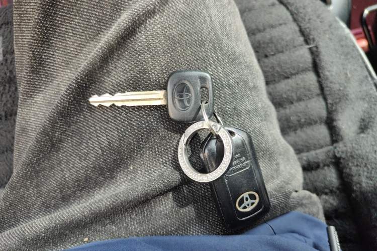 Used Toyota YARiS L Zhi Xuan 2017 1.5E CVT Enhanced Performance Edition Vehicle Key